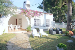 Charming seafront villa